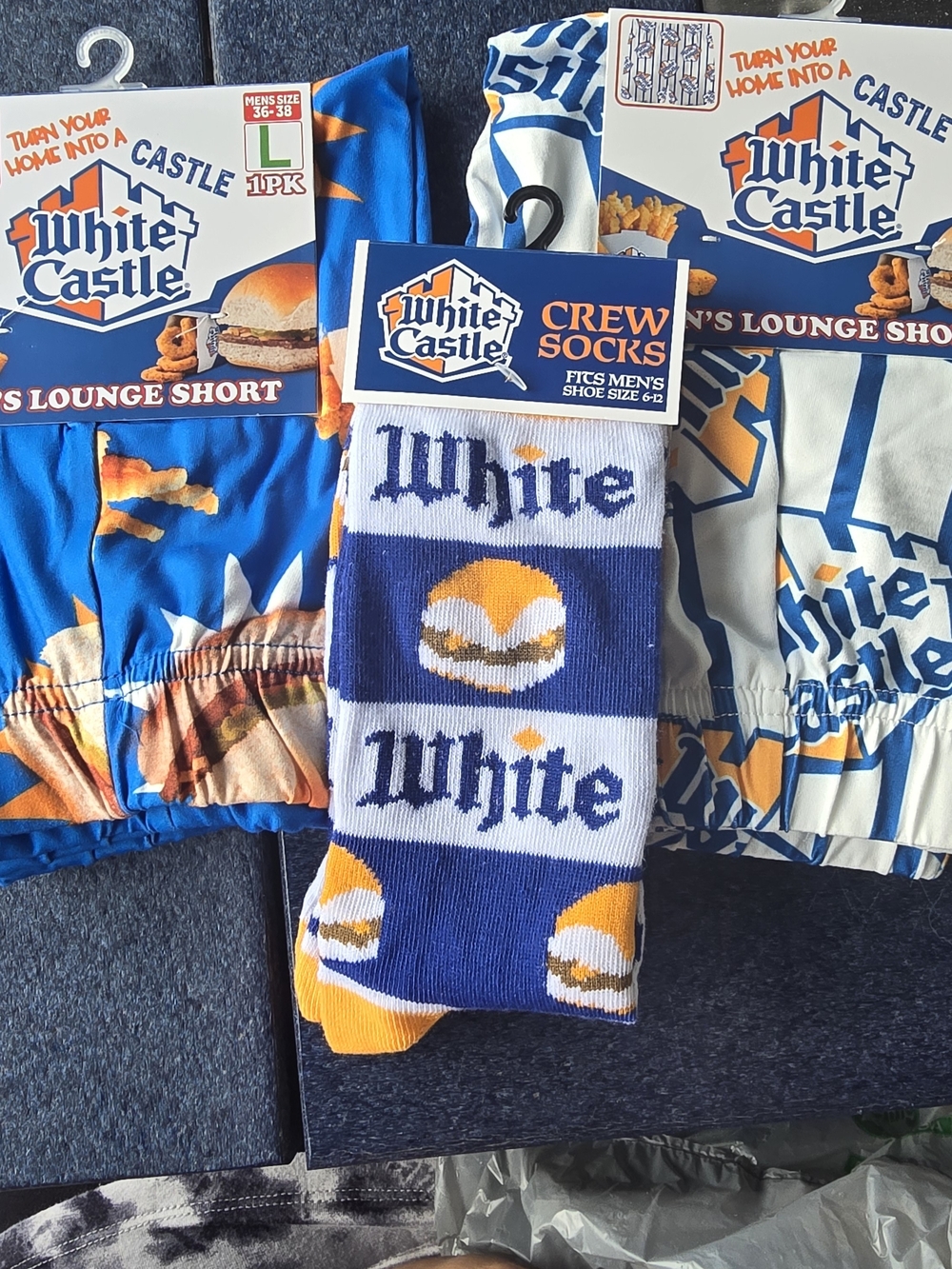 White Castle NWT Lounge Shorts + Crew Socks Bundle Men’s Large Novelty Fast Food
